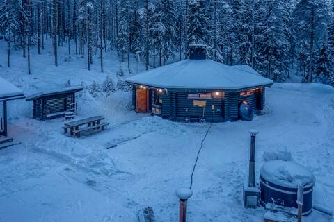 Peace & Privacy – Loppi Wilderness Villa