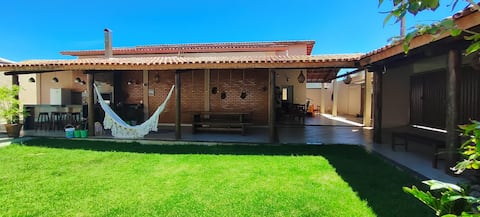 Entire House, 4 Bedrooms A/C, Pool, Gourmet Kitchen