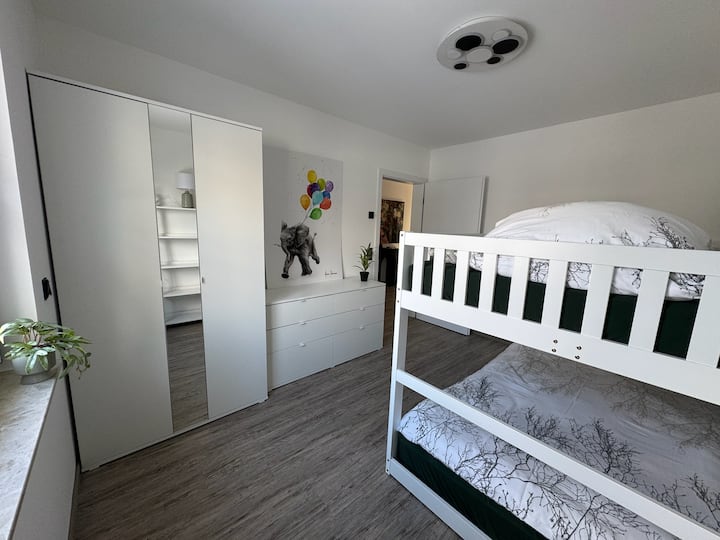 2 lits, taille du lit : 1,40 m x 2,00 m