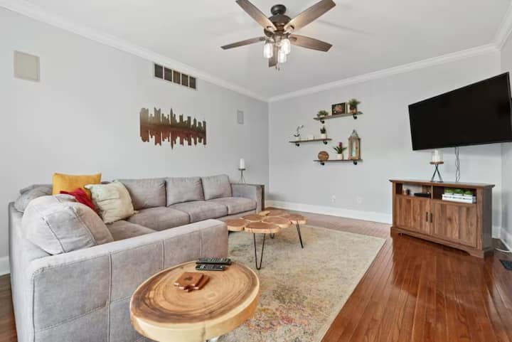 Spacious Short North Home - 11 Beds/3.5bth - Ohio