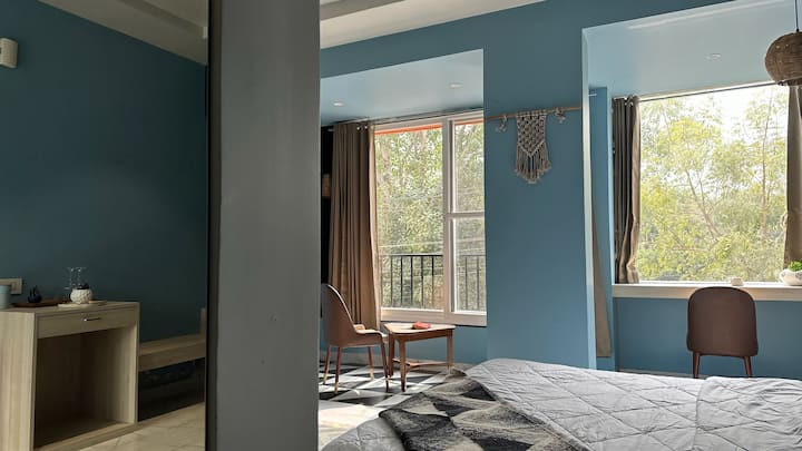 Celeste Studio With Bath Tub | Hued Udaipur - Udaipur