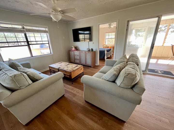 Peaceful Beach Front Retreat - Alligator Point, FL