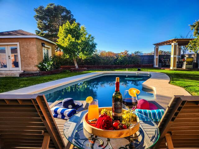 Luxury Vacation Villa 5,500sqft | 10 Bedrooms gallery image 2