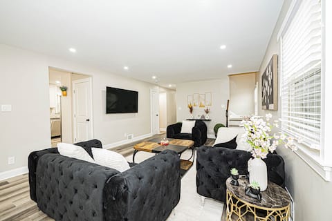 Indigo House at College Park: 7bd/4ba by UMD