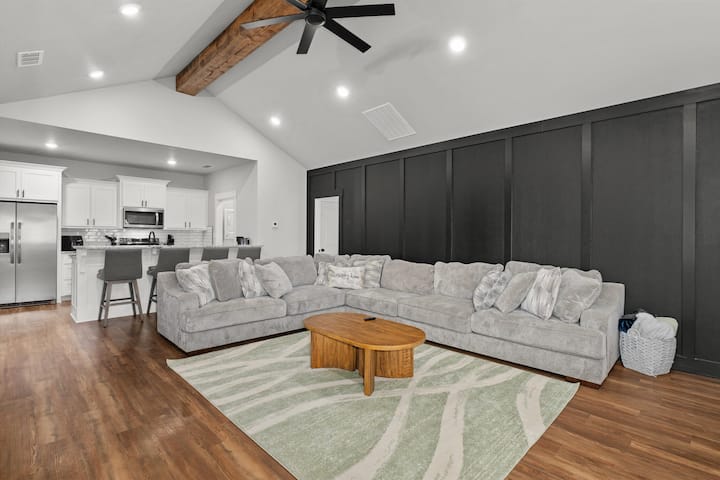 Огромен пресек во дневната соба