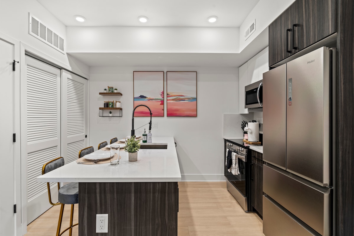 New APT near DT Philly W-Queen, Sofa Bed & LNDRY