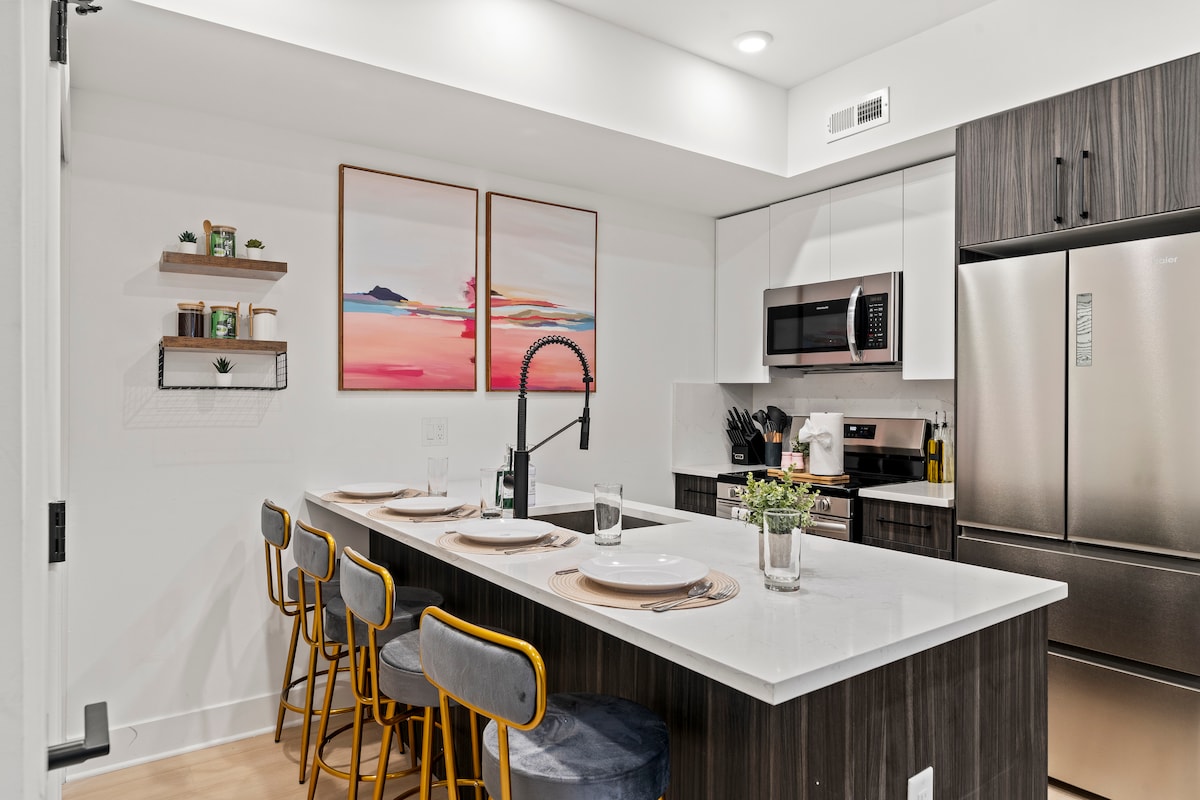 New APT near DT Philly W-Queen, Sofa Bed & LNDRY