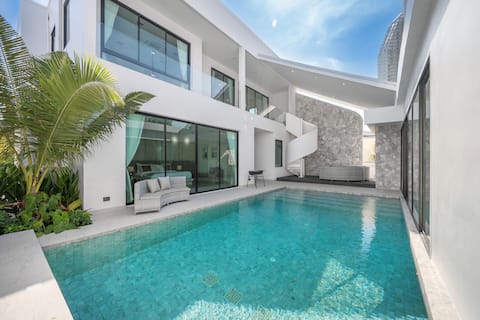 Mövenpick Private Pool Villa 6BR *NEW 2025*