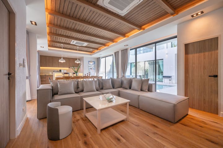 Veranda Residence Pattaya managed Airbnb listing 1