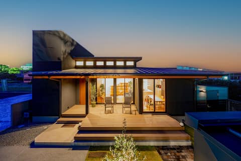 Private Villa with BBQ & Karaoke, Sleeps 2–7