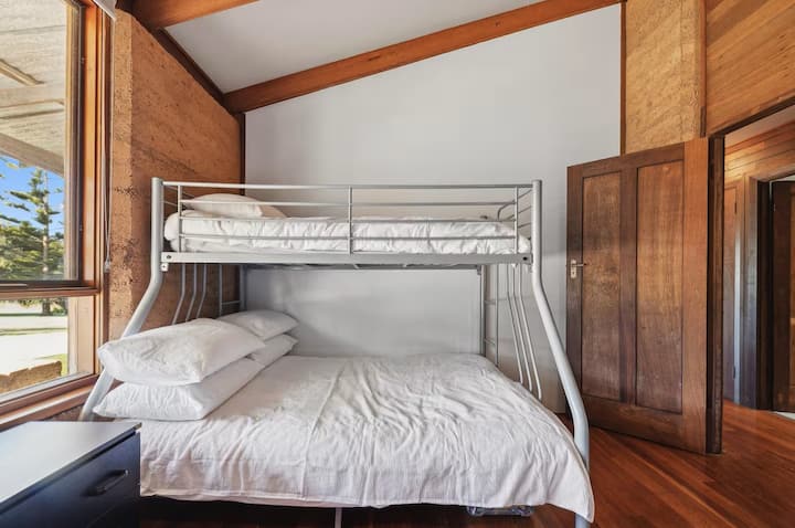 غرفة النوم 2