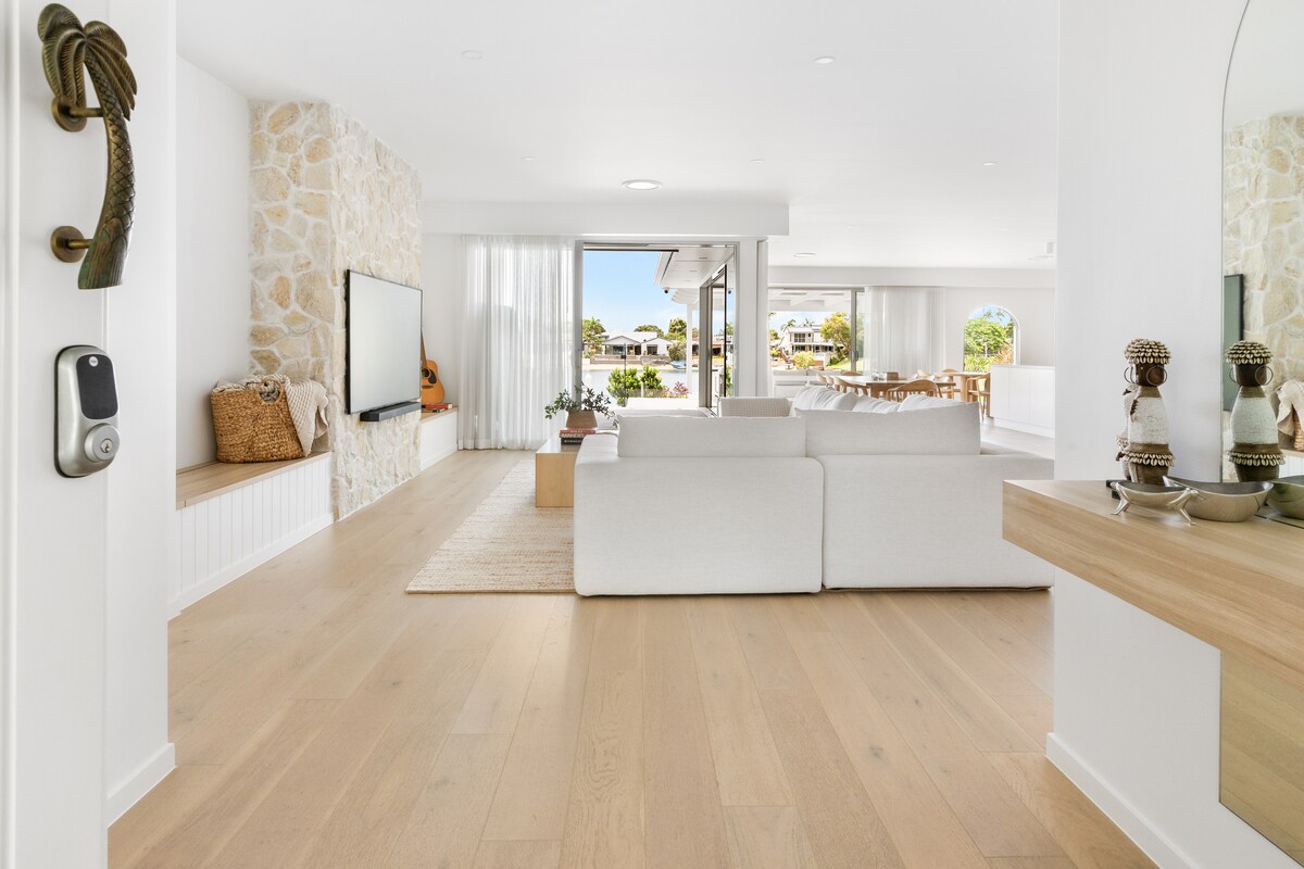 Top performing Airbnb: Jacana Beach House in Palm Beach