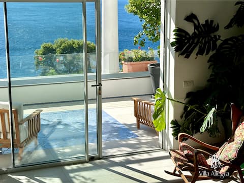 Popular Airbnb listing: Villa Allegra on the sea of Capri in Capri
