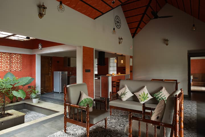 The Lantern -Service Villa. - Kerala