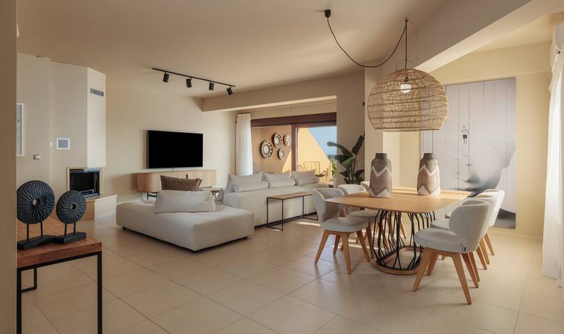 Aerope Seaview Villa gallery image 3