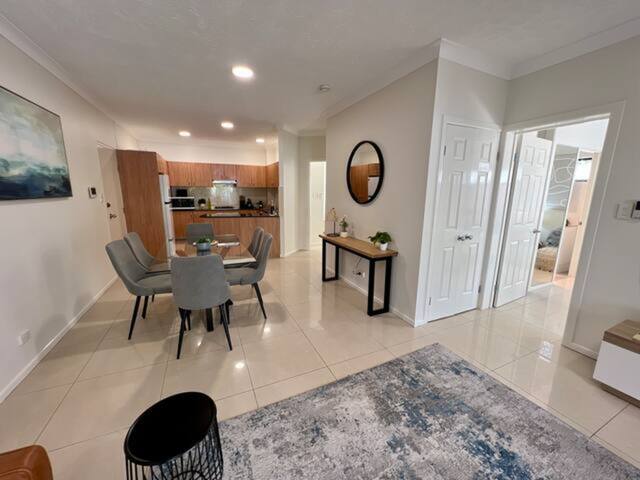 Southbank Garden Apt 2Bed/2Bath gallery image 4