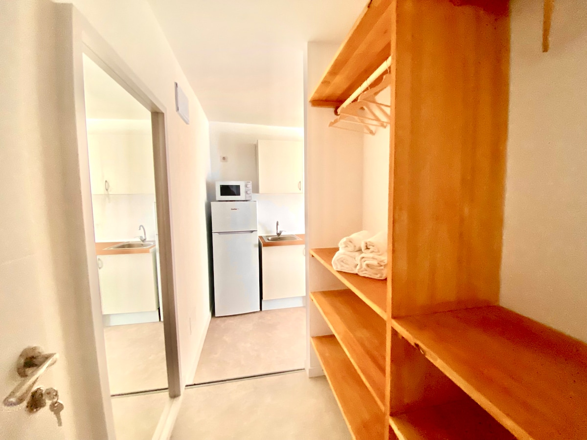 Erfolgreiche Airbnb-Immobilie: White and Wood 3 in Villaverde