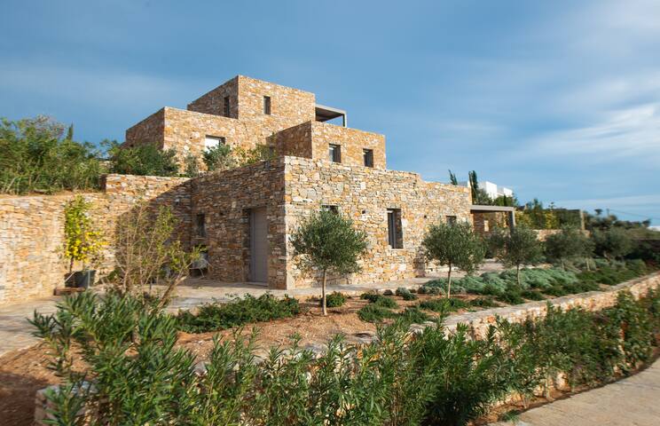 Stunning, well located villa, Sifnos gallery image 3