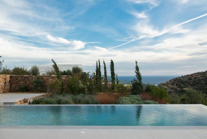 Stunning, well located villa, Sifnos