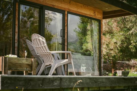 Top performing Airbnb: Indomitable Shelter in Puelo (Avellano) in Cochamó