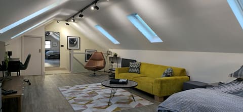 Top performing Airbnb: The Studio Bridgnorth | Air Con | EV Charging | 5* in Shropshire
