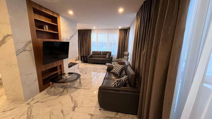 Penthouse De Luxe 2 Chambres, 2 Salles De Bain - Val-d'Or
