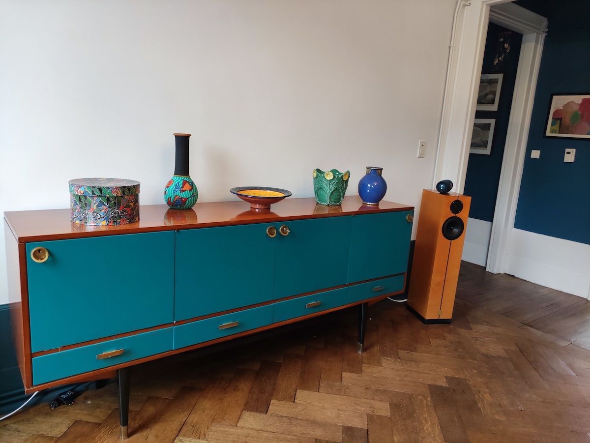 Annonce Airbnb populaire: Old renovated apartment in the city center à Besançon