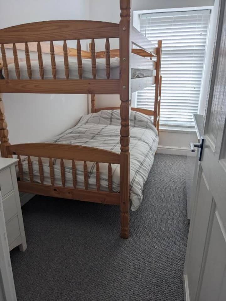 Dormitorio 3, ¡el acogedor refugio con literas!
