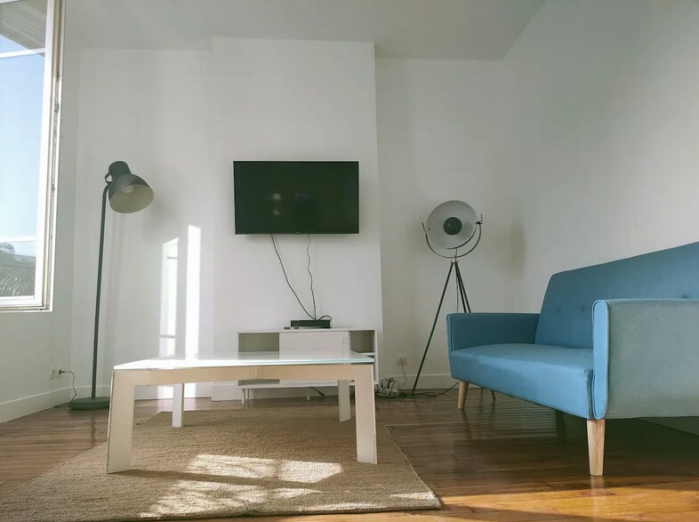 Airbnb performant: Large 2 rooms 60 m2, parking à Malakoff