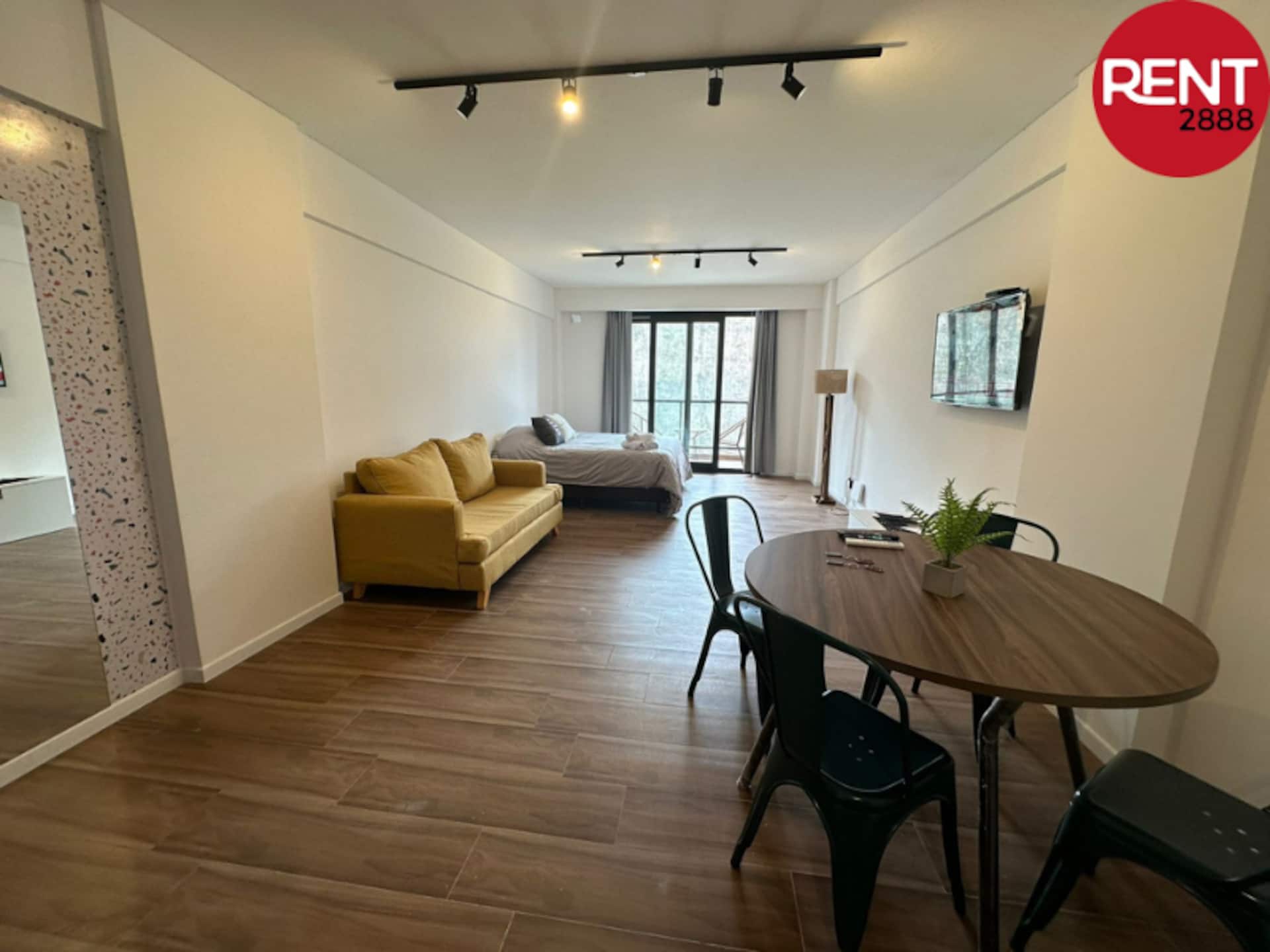 Departamento monoambiente con balcón en Caballito