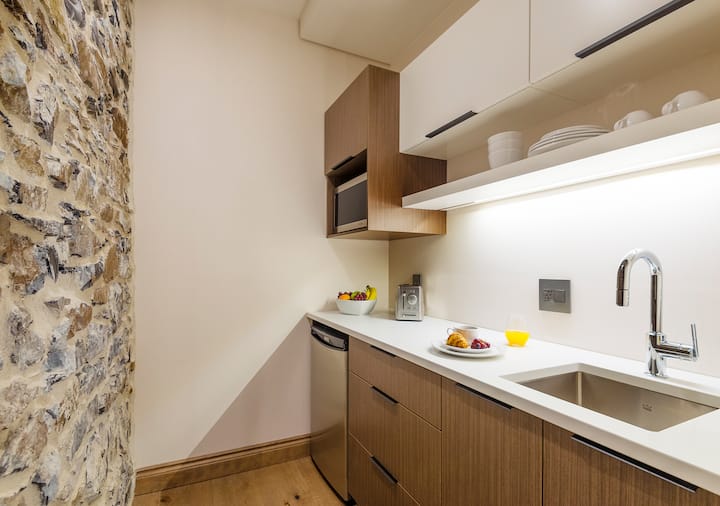 Elegant Superior Suite For 4 People - Quebec