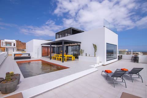 Villa with view, pool and jacuzzi