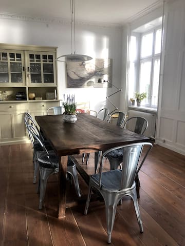 Apartment with direct view of the lakes.