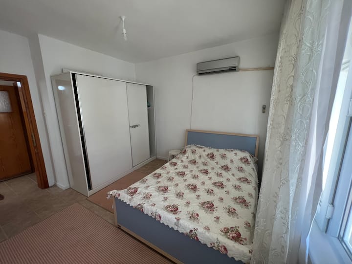 საძინებელი 1