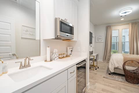 Top Airbnb: Relax at The Gold Rush Studio in South Main