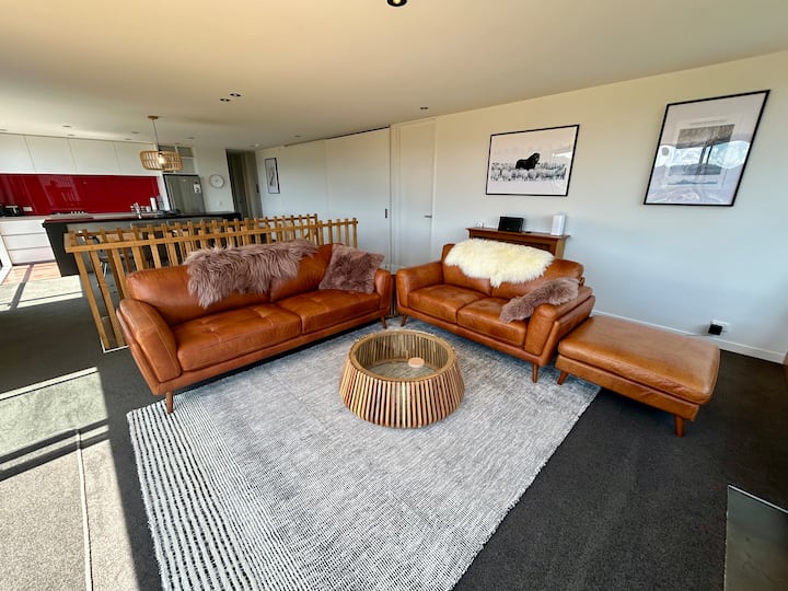 Peaceful Setting - Stunning Mountain Views - New Zealand