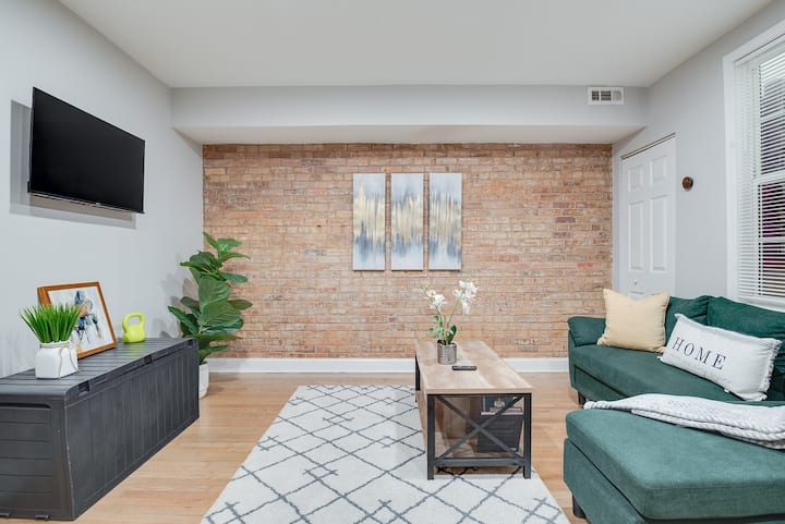 Union Hill Retreats 4 Group Friendly Condos - Washington, DC