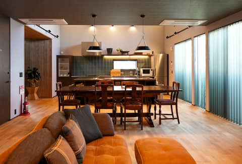 We will hand you the keys at the front of Villa Ishinokura, 5-6-4 Daisai, Saga City