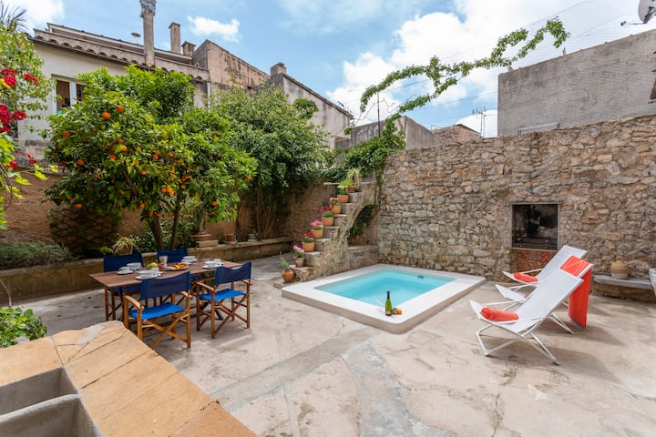 Ca Sa Padrina. Tradition and charm in Mallorca.