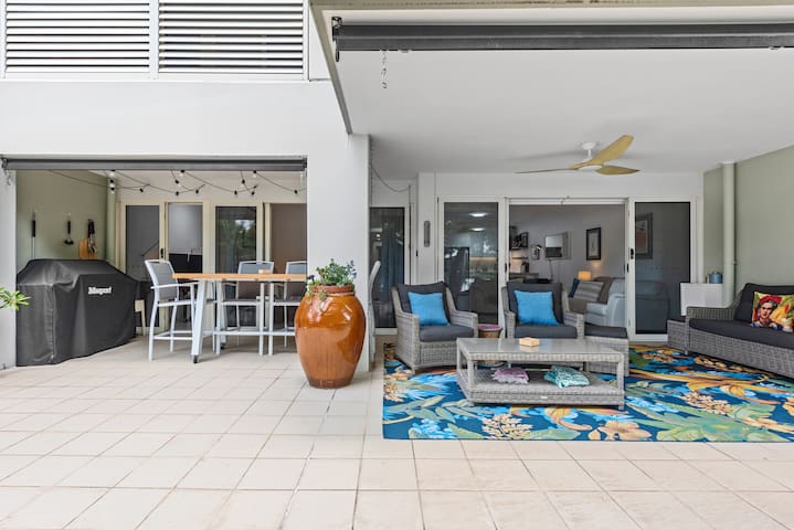 Luxury Riverfront! 2Bed/2Bath/2Car ~ West End gallery image 5