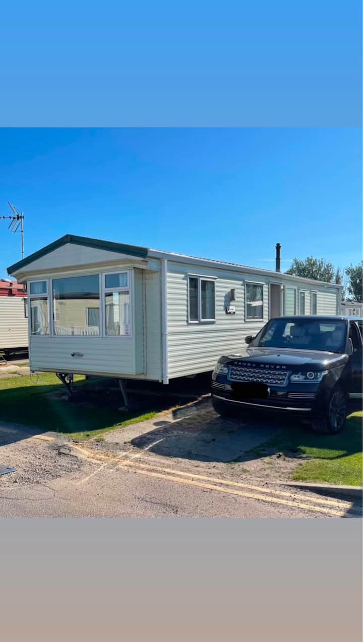 3 Bedroom Caravan - Clacton-on-Sea