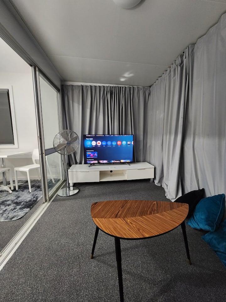 Entire Studio Apartment - Redcliffe