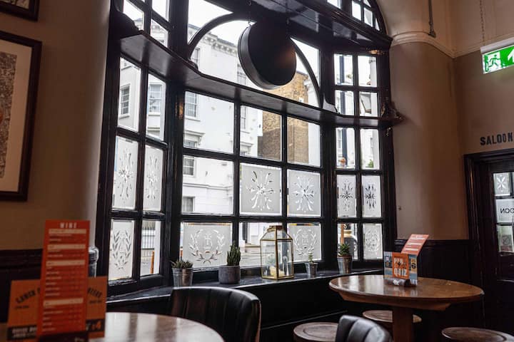 9 Bed Shared Dorm @ The White Ferry Victoria - Londen