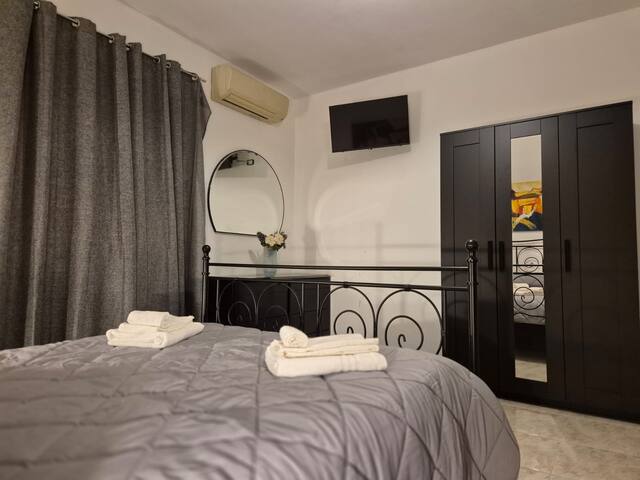 Villa con piscina anche inverno gallery image 2