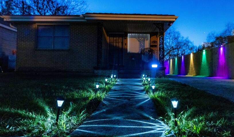 Dearest Deslonde gallery image 2