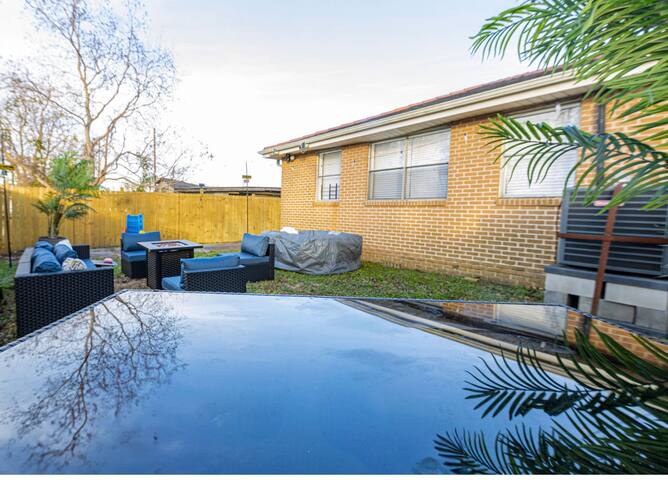 Dearest Deslonde gallery image 4