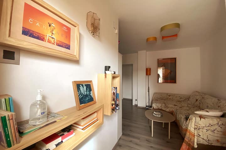 A cozy apartment on the beach by BA