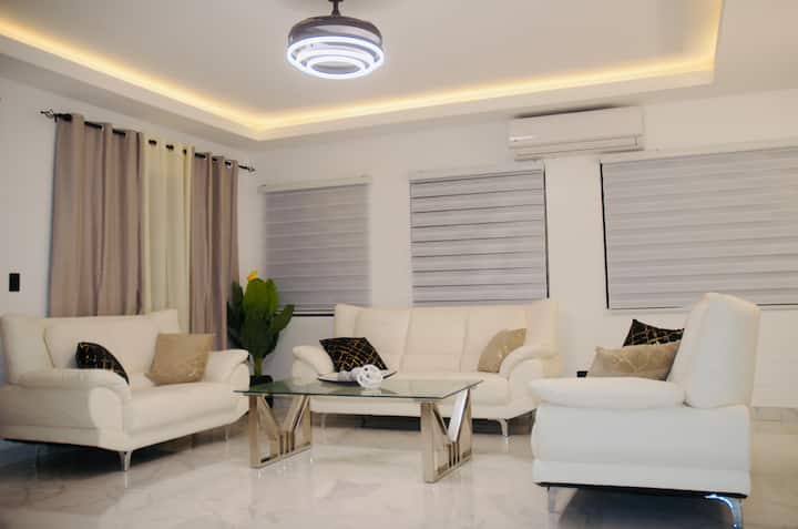 4 Bed Villa W/pool 5min To Beach - Punta Cana