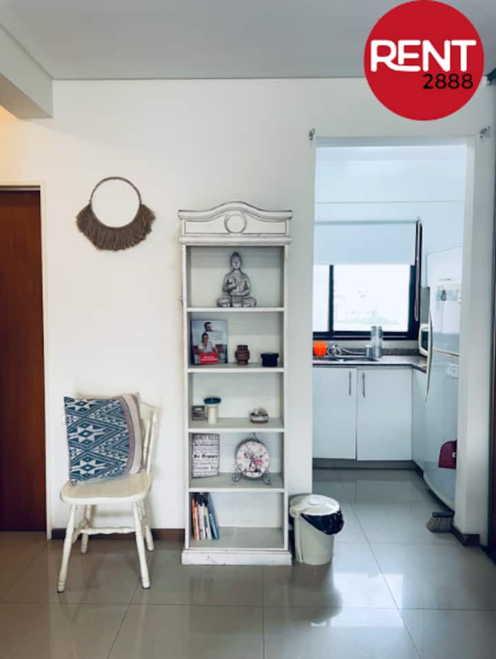 Studio with balcony and pool in Almagro