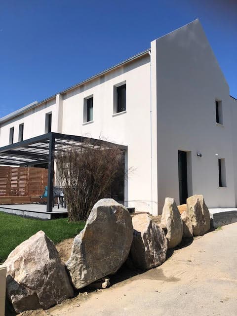 Cottages with indoor pool 2 steps from the sea